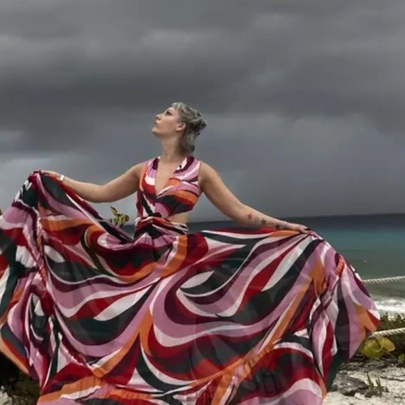 The PatBO Delos Plunge Maxi Dress size 12 colorful resort wear dress. - Picture 7 of 17